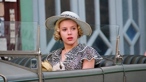 Хороша жінка (жестовою мовою)