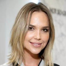 Arielle Kebbel