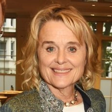 Sinéad Cusack