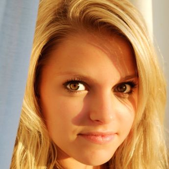 Sarah-Jeanne Labrosse