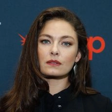 Alexa Davalos
