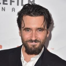 Allan Hawco