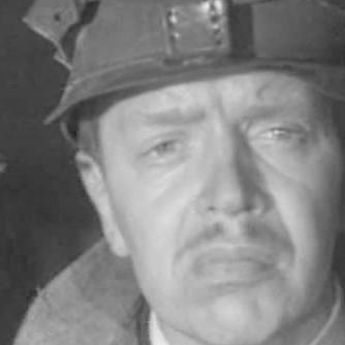 Константин Немоляев