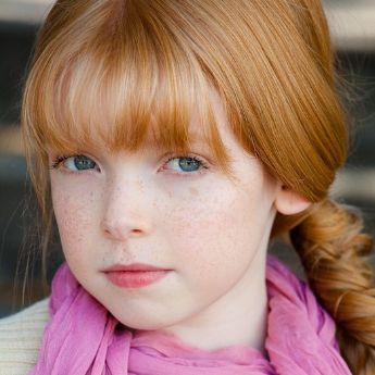 Маккензи Брук Смит