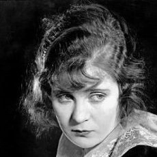 Mae Marsh