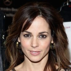 Stephanie Szostak