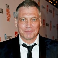 Holt McCallany
