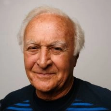 Robert Loggia