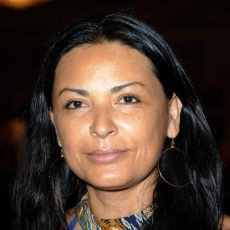 Elpidia Carrillo