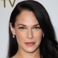 Amanda Righetti