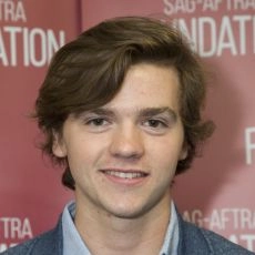 Joel Courtney