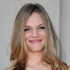 Tracy Spiridakos
