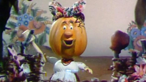 Idzie Dynia Przez Ogród