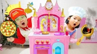 Boram and conan Pretend Play with Inflatable Food Toys