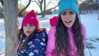 Hermanitas divertidas y las historias de nieve con monstruo